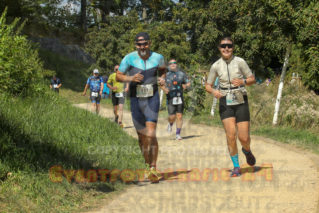 250824_1231_EX1_9607 | Sportfotografie im Rhein-Sieg Kreis, Köln, Bonn, NRW, Rheinland Pfalz, Hessen, etc. Unser Tätigkeitsfeld umfasst den Laufsport vom Volkslauf über den Marathon, Duathlon, Triathon bis zum Ultralauf wie Kölnpfad Ultra oder Schindertrail.