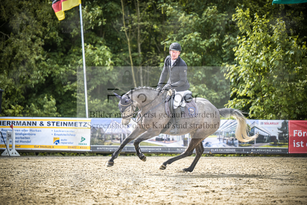 DOS_0157 | Entdecke hochwertige Reitturnierfotos von Foto Oger. Professionell, emotional und authentisch – jetzt Lieblingsmomente im Shop bestellen. - Realisiert mit Pictrs.com