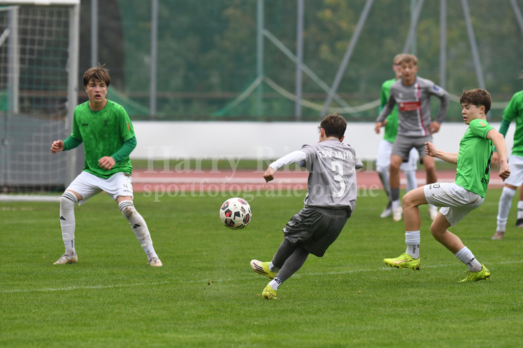 SpVgg GW U15 : Jahn Regensburg | Ha-Ri; Sportfotografie Ha-Ri; Sporfotografie Harry Rindler; Sport Deggendorf; Sportbilder Deggendorf; Sportfotos Deggendorf; Sportfotos Niederbayern; Sportbilder Niederbayern; Amateursport Niederbayern; Bayern;  - Realisiert mit Pictrs.com