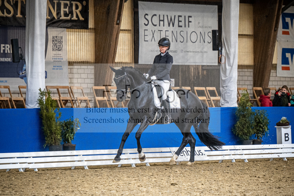 DOS_2214 | Entdecke hochwertige Reitturnierfotos von Foto Oger. Professionell, emotional und authentisch – jetzt Lieblingsmomente im Shop bestellen.Deutschlandweite Turnierfotografie. - Realisiert mit Pictrs.com