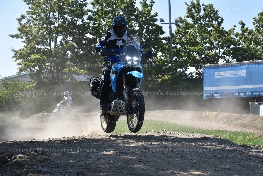 DSC_0165 | Sportfotografie , Motorsport, Motoross, Reitsport, Mointainbike, Enduro,
Landschaft , Outdoor, Eventfotografie, Landschaft, Bilder online bestellen - Realisiert mit Pictrs.com