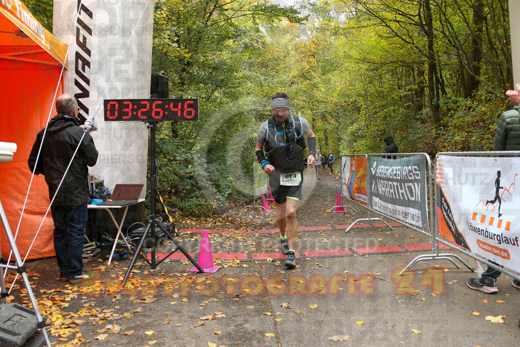 251026_1328_EX1_3518 | Sportfotografie im Rhein-Sieg Kreis, Köln, Bonn, NRW, Rheinland Pfalz, Hessen, etc. Unser Tätigkeitsfeld umfasst den Laufsport vom Volkslauf über den Marathon, Duathlon, Triathon bis zum Ultralauf wie Kölnpfad Ultra oder Schindertrail.