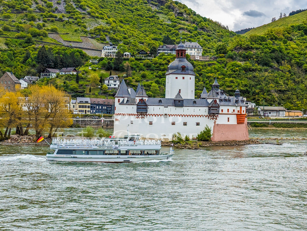 PXL_20240427_115056901 | Protestfahrt für die Opfer der Ahrtalflut von Remagen nach Mainz am 27.04.2024. - Realisiert mit Pictrs.com