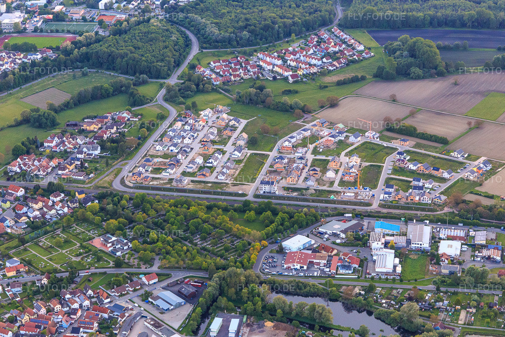 Luftbild: Neubaugebiet Paul-Klee-Ring und Franz-Marc-Ring aus Osten in Wörth am Rhein im Bundesland Rheinland-Pfalz in Deutschland. Foto: IMG_099653.jpg vom 21.05.2017 durch Werner Riehm/FLY-FOTO.de