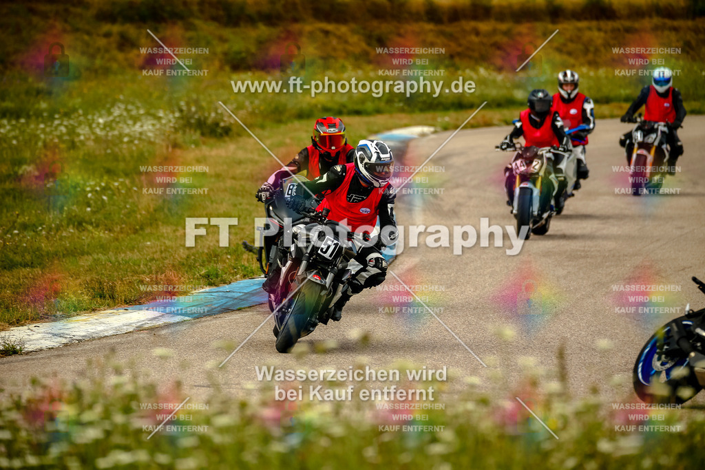 Chambley Juli-0931 | Hier findet Ihr Bilder von Touristenfahrten auf der Nürburgring Nordschleife oder von anderen Veranstaltungen die ich besucht habe. Viel Spass beim Durch Schauen 