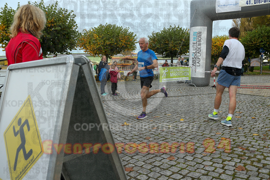 241020_1001_EX1_7440 | Sportfotografie im Rhein-Sieg Kreis, Köln, Bonn, NRW, Rheinland Pfalz, Hessen, etc. Unser Tätigkeitsfeld umfasst den Laufsport vom Volkslauf über den Marathon, Duathlon, Triathon bis zum Ultralauf wie Kölnpfad Ultra oder Schindertrail.