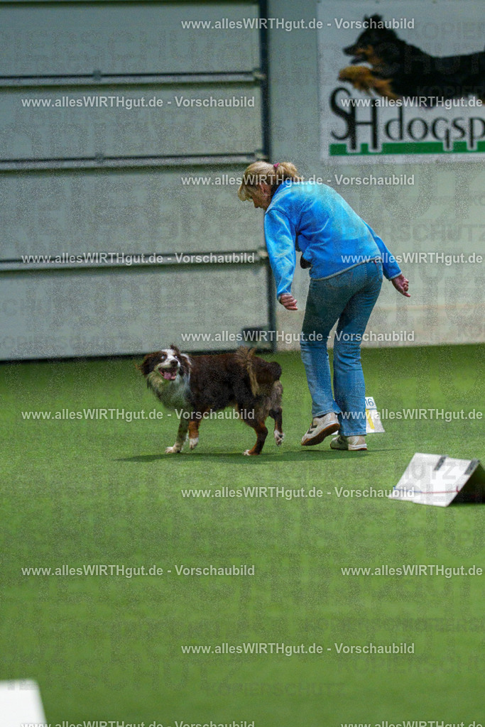 7R505100 | Professionelle Tierfotografie in Mönchengladbach von Daniel Wirth (allesWIRTHgut). Liebevolle & natürliche Bilder von Hunden & Katzen für unvergessliche Erinnerungen.