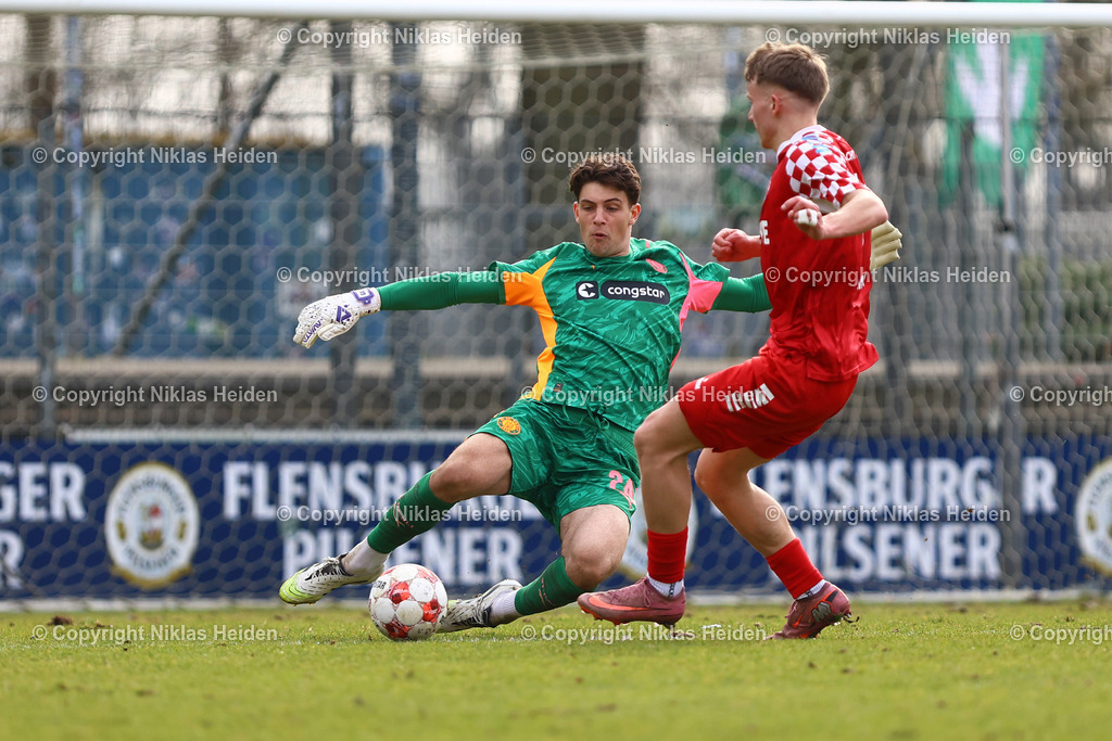 NH_FCEiintrachtNorderstedt_FCStPauliU23_RegionalligaNord_08032026 | #24 Emil Gazdov (FC St. Pauli U23)Fußball I Herren I Regionalliga Nord I Saison 2025-2026 I 25. Spieltag I FC Eintracht Norderstedt - FC St. Pauli I 08.03.2026 I Edmund-Plambeck-Stadion