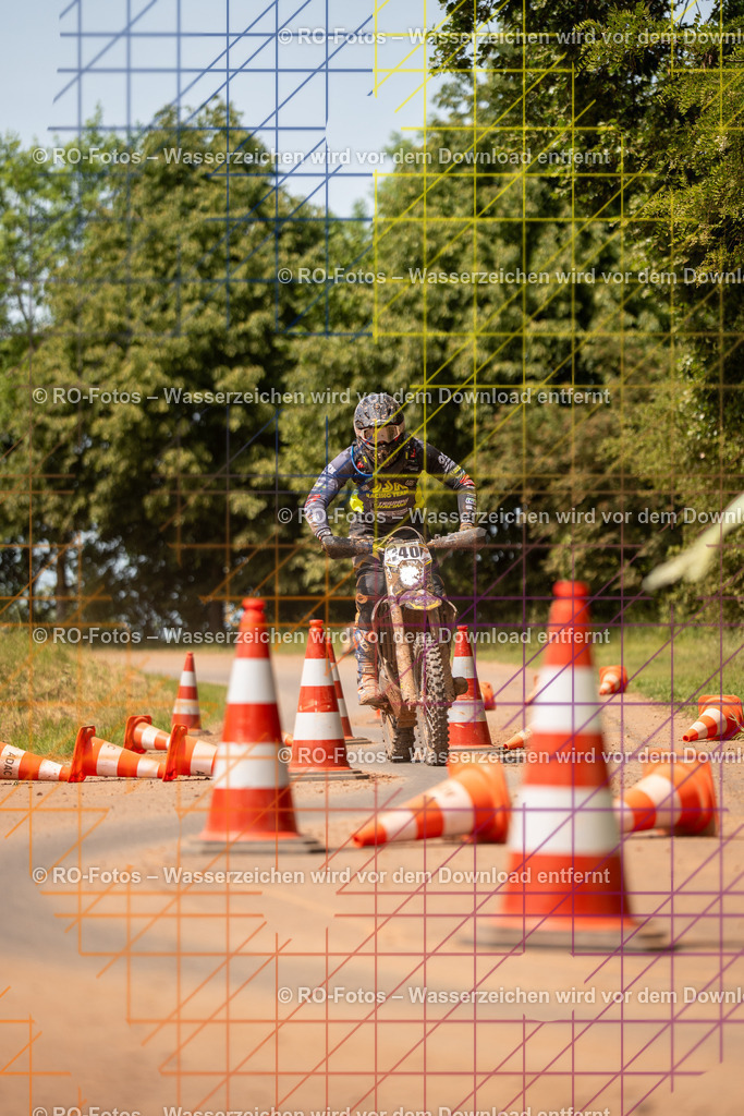 Wolfshausen 5 Lauf -776 | Sportfotografie von RO-Fotos: Motorsport, Motocross, Enduro, Laufveranstaltungen und Triathlon. Professionelle Fotos von Sportlern und Events. - Realisiert mit Pictrs.com