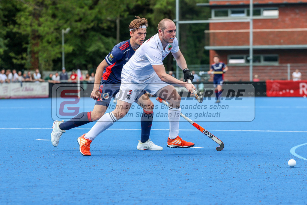 MJ_2023-05-13 Herren CHTC - MHC-59 | Max van Laak (Crefelder HTC #5), Crefelder HTC - Mannheimer HC am 13.5.2023 in der Gerd-Wellen-Sportanlage, Krefeld