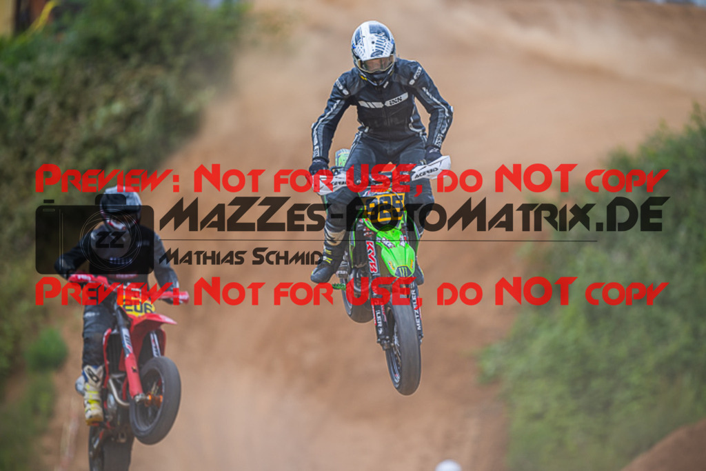 MaZZes_FotoMatrix_220528_7786 | Fotograf Mathias Schmid
Sportfotograf,
Eventfotograf,
Hochzeitsfotograf,
Portraitfotograf