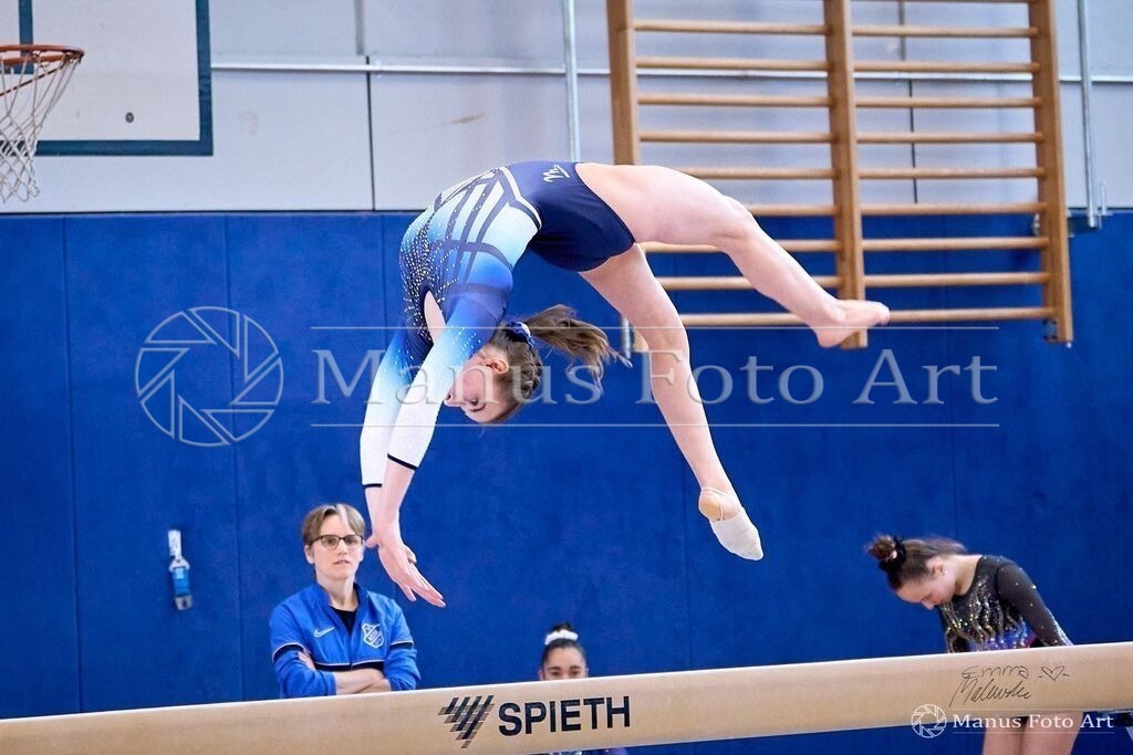 2024-04-30-1-1-C-DSC01872 | Professionelle Sportfotografie in Hamburg, Schleswig-Holstein und Niedersachsen – spezialisiert auf Rhönrad, Geräteturnen, Leistungsturnen und rhythmische Sportgymnastik. Bundesweite Begleitung von Rhönrad-Events. Jetzt Sport-Fotos - Realisiert mit Pictrs.com