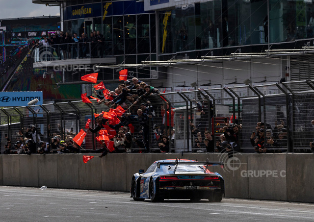 24h Nürburgring 2022 | Audi R8 LMS #15 (Audi Sport Team Phoenix), Robin Frijns/Kelvin van der Linde/Dries Vanthoor/Frédéric Vervisch - Realisiert mit Pictrs.com