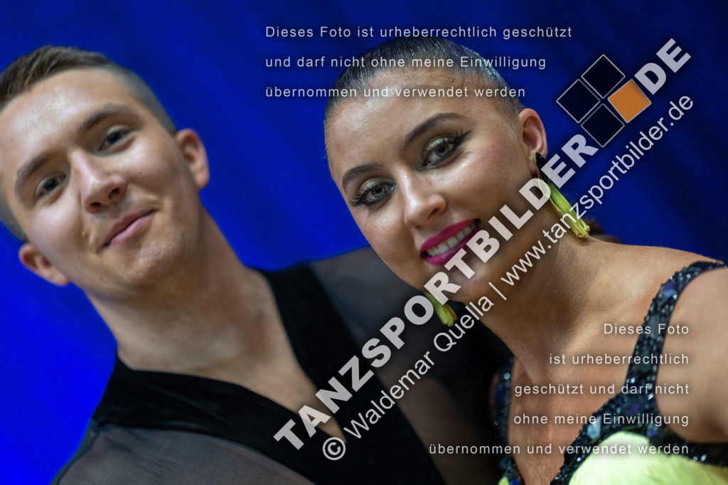 20230114-14837 | Hier finden Sie Tanz Bilder vom Latein und Standard Formationen tanzen. Sportbilder vom Tanzsport. Schöne Fotos und von Weltmeisterschaft, Europameisterschaft, Bundesliga, Regionalliga, Oberliga und Landesliga sowie von GOC Stuttgart, DanceComp, WM Bremen