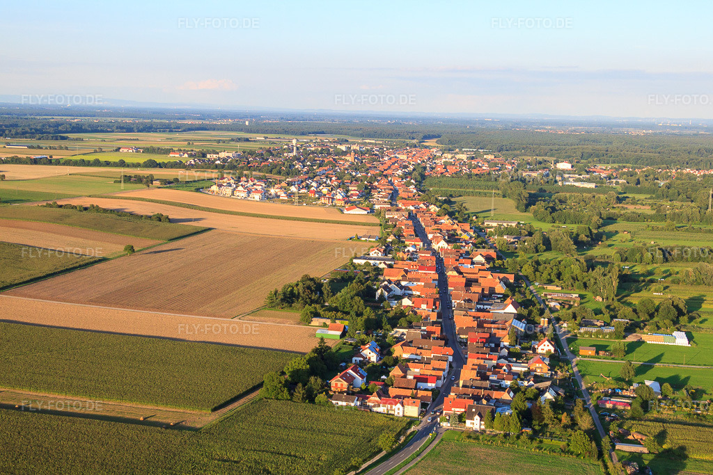 Luftbild: Saarstr in Kandel im Bundesland Rheinland-Pfalz in Deutschland. Foto: IMG_32753.jpg vom 01.09.2010 durch Werner Riehm/FLY-FOTO.de