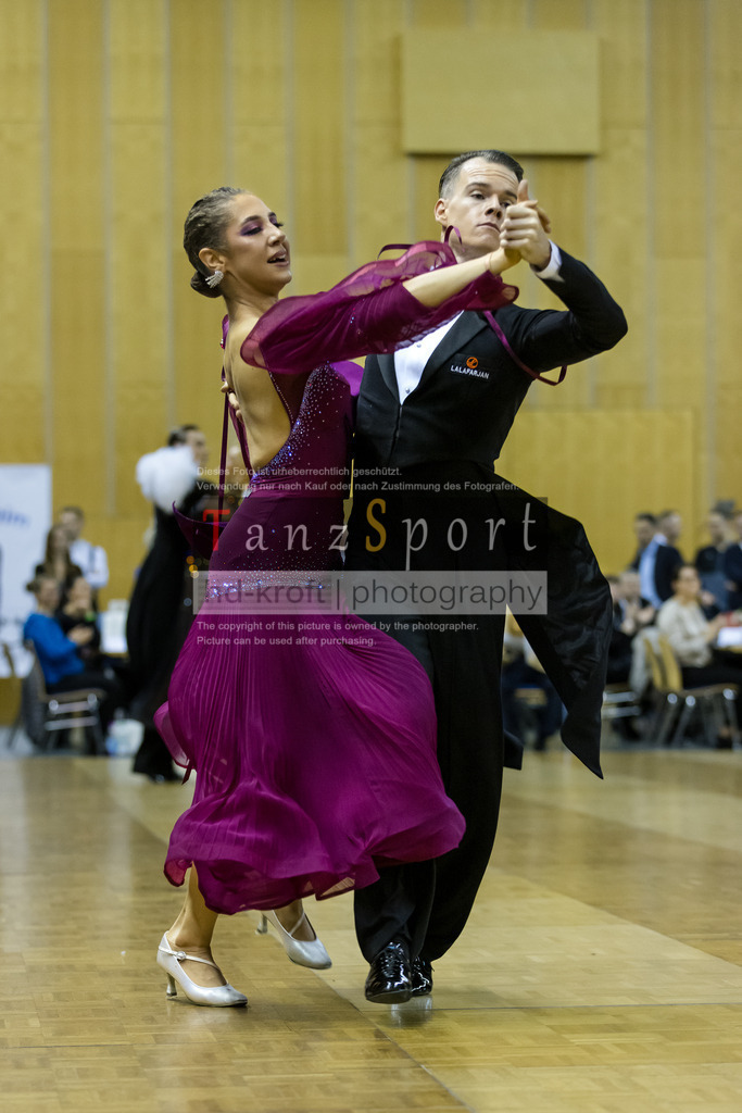 20241102_DC_HGR_Std_09148 | Tanzsportbilder, Standardtanz, Lateintanz, WDSF, DTV, LTVB, dancecomp, goc, hessen tanzt, blaues band der spree, walzer, tango, wiener walzer, slowfox, quickstepp, samba, rumba, cha-cha-cha, paso doble. jive, hd-kroft photography, turniertanzsport