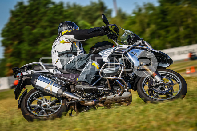 0888-260530DCB-037_888 | Deine Full-Service-Agentur für ✔️Videoproduktionen und ✔️Motorsportfotografie Jetzt Angebot anfragen!