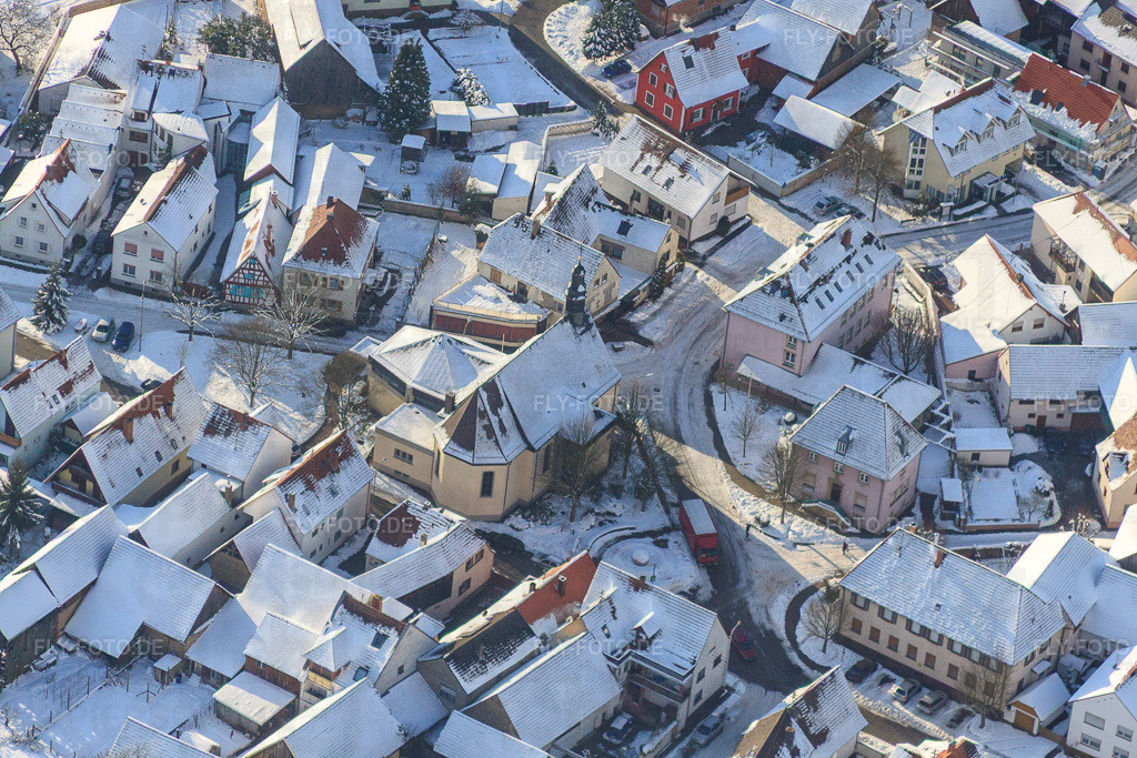 St. Laurentius  bei Schnee im Winter | Luftbild: St. Laurentius  bei Schnee im Winter im Ortsteil Büchelberg in Wörth im Bundesland Rheinland-Pfalz in Deutschland. Foto: IMG_36116.jpg vom 02.01.2011 durch Werner Riehm/FLY-FOTO.de - Realisiert mit Pictrs.com
