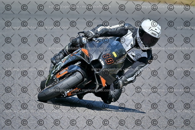 25bt04-0935 | markuskiefer.com - Realisiert mit Pictrs.com
