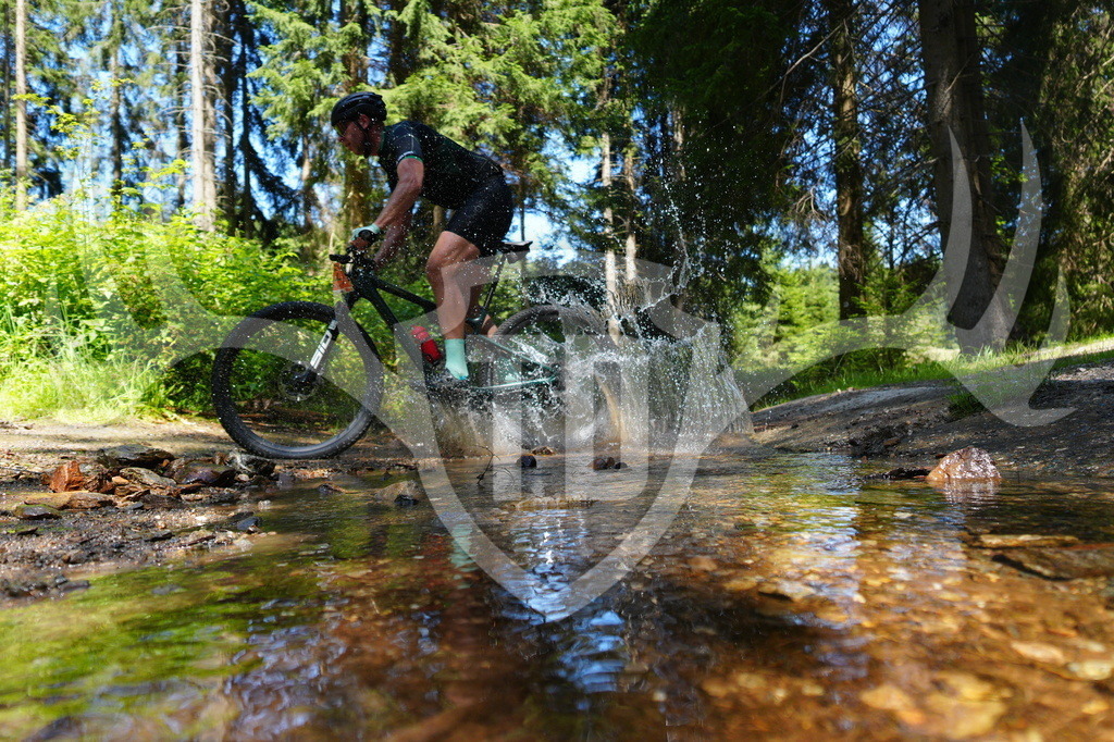 FC604992 | Fotogalerie der Treibjagd im Dunkelwald - Dein MTB Etappenrennen im Erzgebirge - Realisiert mit Pictrs.com