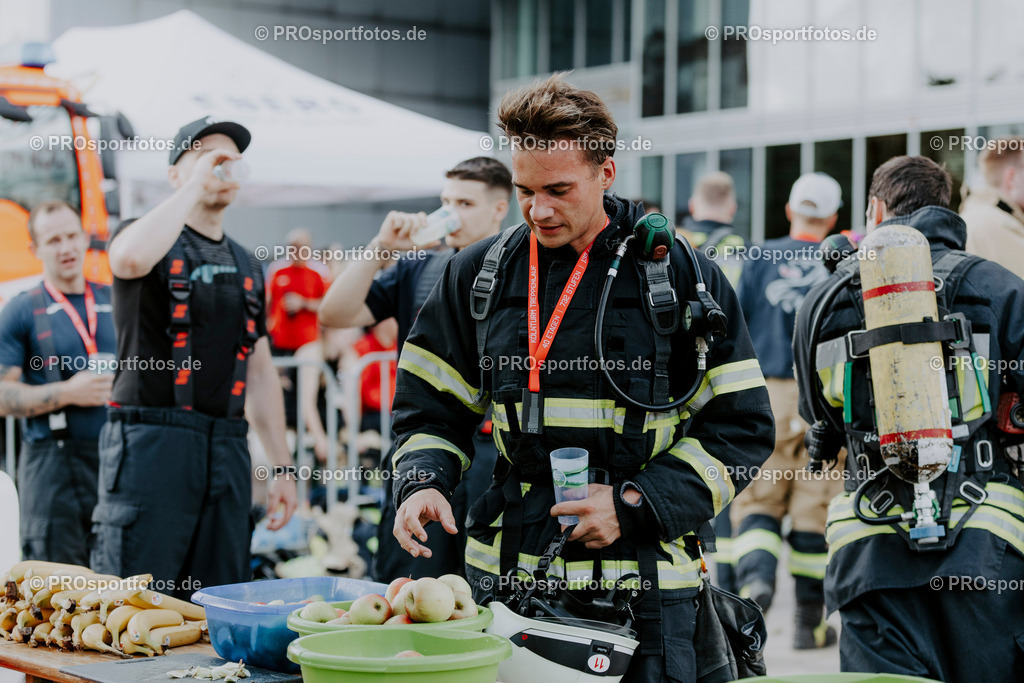 240825_Treppenlauf-377 | Professionelle Fotos Ihrer Laufsportveranstaltung.