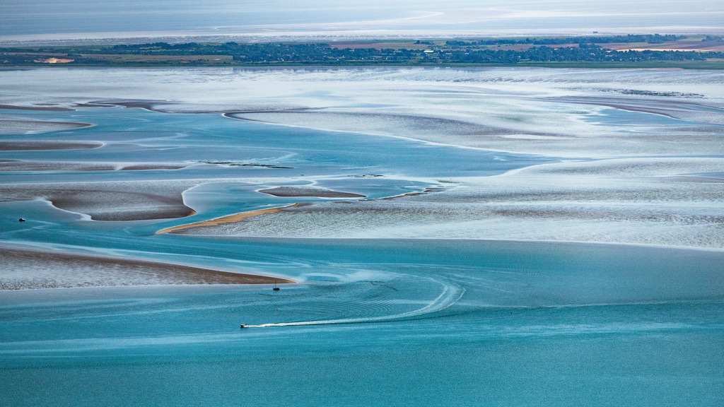 dr__0039441.jpg | KAMPEN (SYLT) 23.07.2019 Wattenmeer der Nordsee- Küste mit Blick auf Sylt in Kampen (Sylt) im Bundesland Schleswig-Holstein, Deutschland. // Wadden Sea of North Sea Coast with Blick auf Sylt in Kampen (Sylt) in the state Schleswig-Holstein, Germany. Foto: Daniel Reiter