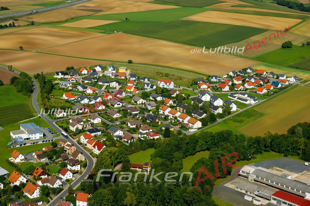 Luftbild von Unterlauter Lautertal - Luftaufnahme wurde 2008 von https://frankenair.de mittels Flugzeug (keine Drohne) erstellt - die Geschenkidee