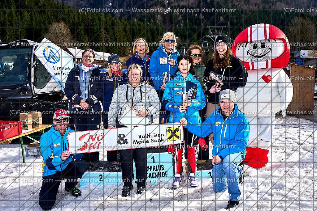 ALP7905_NOe-MASTERS-Cup-RTL_Distelpiste_Siegerehrung mit Helmi | (C)FotoLois.com, Alois Spandl. NÖ MASTERS-Cup Riesentorlauf auf der Distelpiste in Lackenhof, Sa 10. Februar 2024.