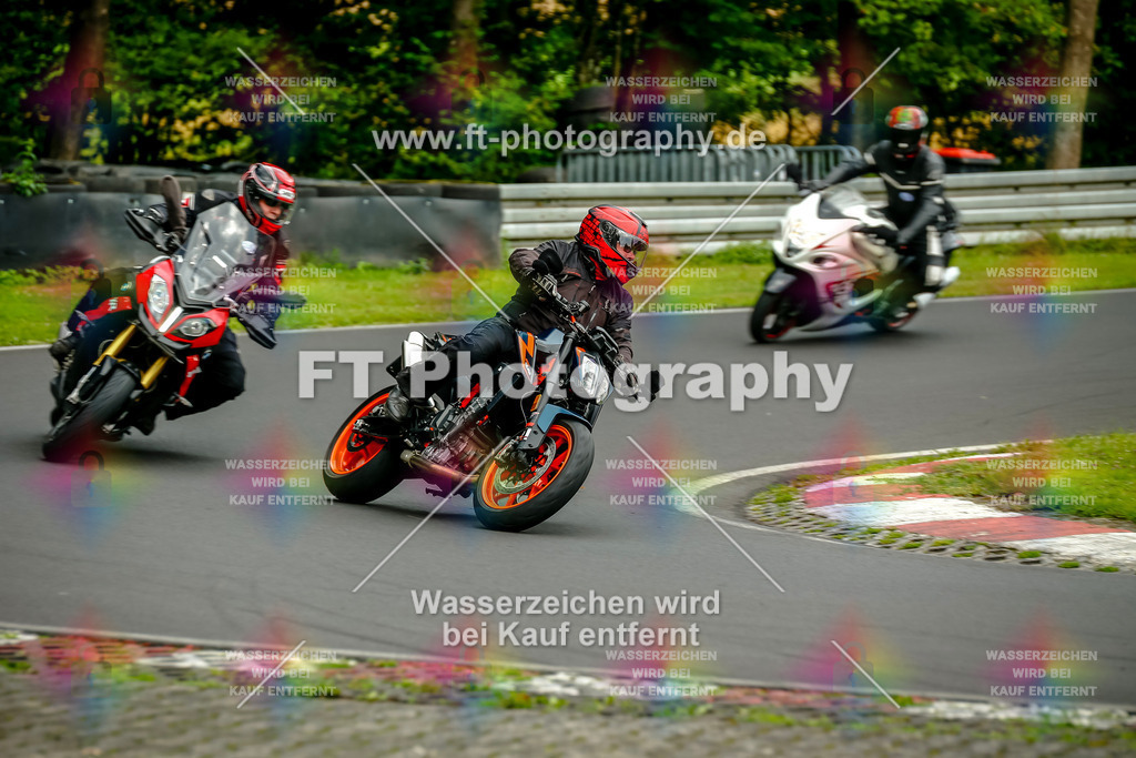 VBK-4257 | Hier findet Ihr Bilder von Touristenfahrten auf der Nürburgring Nordschleife oder von anderen Veranstaltungen die ich besucht habe. Viel Spass beim Durch Schauen 