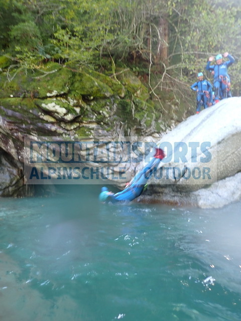 P9210021 | Bestelle die Bilder deines Berg- oder Wasser-Abenteuers mit Mountain Sports bequem von zu Hause aus direkt über unseren Online Fotoshop von pictrs.com. - Realisiert mit Pictrs.com