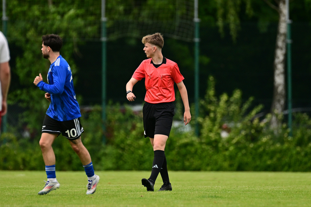 Fußball I Herren I Saison 2024-2025 I Kreisliga I 25. Spieltag I FSV Bliedersdorf-Nottensdorf - VfL Güldenstern Stade II | Der Sportfotograf. - Realisiert mit Pictrs.com