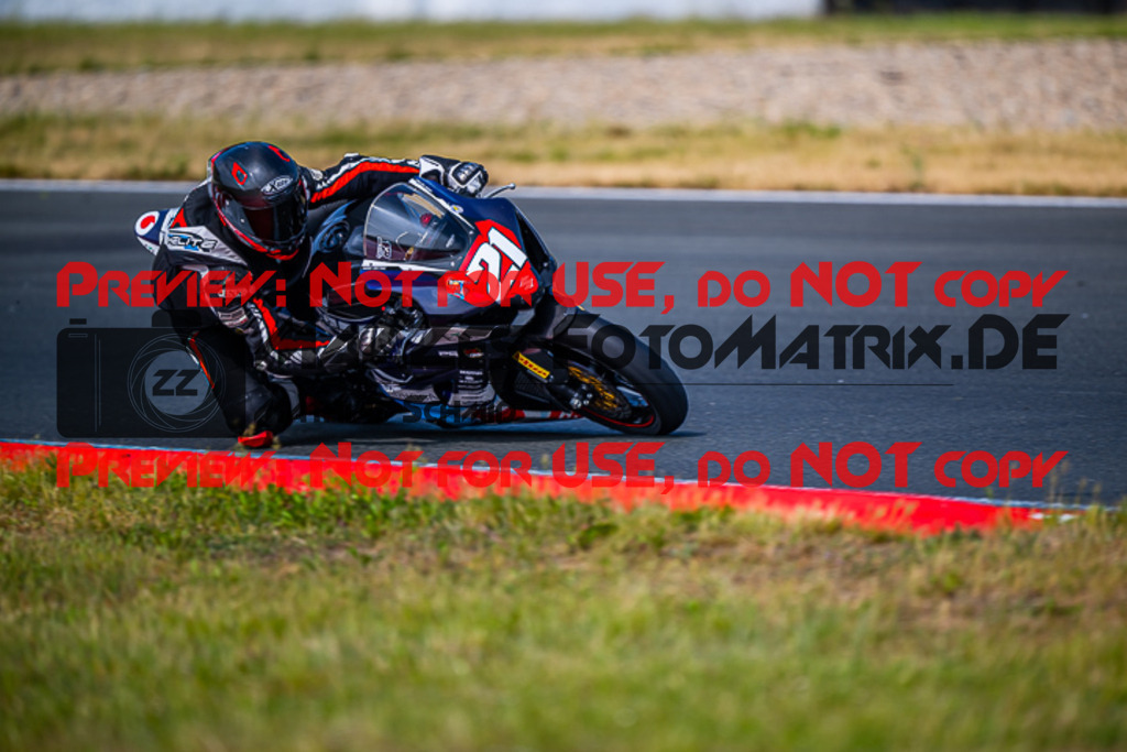 MaZZes_FotoMatrix_220520_2237 | Fotograf Mathias Schmid
Sportfotograf,
Eventfotograf,
Hochzeitsfotograf,
Portraitfotograf