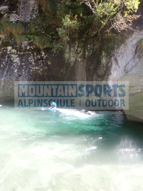 P9270033 | Bestelle die Bilder deines Berg- oder Wasser-Abenteuers mit Mountain Sports bequem von zu Hause aus direkt über unseren Online Fotoshop von pictrs.com. - Realisiert mit Pictrs.com