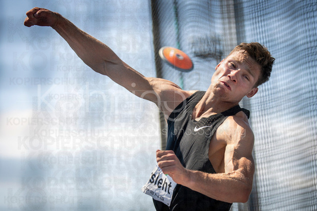 Multisport Event; Ratingen, 28.06.2026 | RATINGEN, GERMANY - JUNE 28, 2026 : Rasmus Roosleht (EST / Estonia) during the decathlon’s discus throw of the Multisport Event at Stadion Ratingen on June 28, 2026 in Ratingen, Germany.