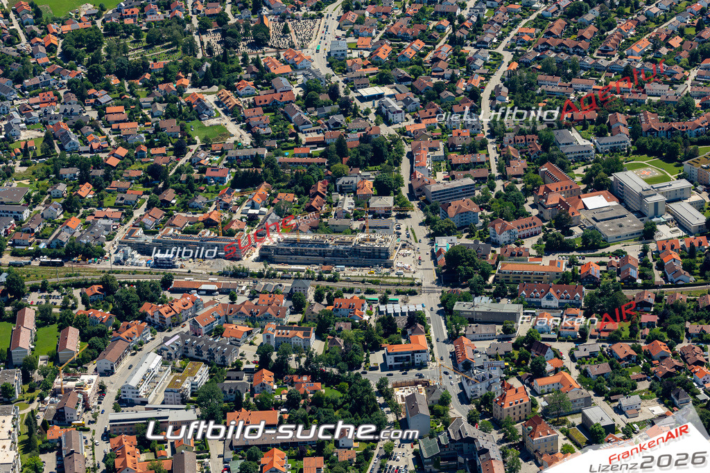 Aktuelles Luftbild von  Wolfratshausen - Die Luftaufnahme wurde 2022 mittels UL-Flugzeug erstellt ( keine Drohne ) - hochauflösende Kamera-Systeme von  Canon -Beste Qualität - Für grossformatige Ausdrucke geeignet. Die Geschenkidee !