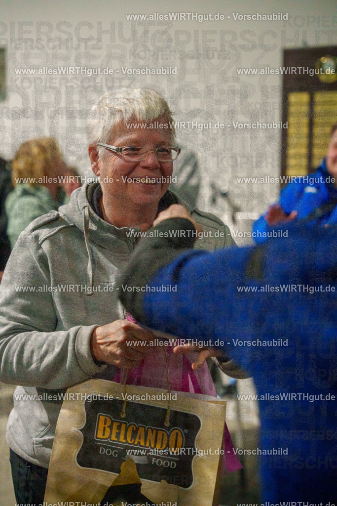 7R509516 | Professionelle Tierfotografie in Mönchengladbach von Daniel Wirth (allesWIRTHgut). Liebevolle & natürliche Bilder von Hunden & Katzen für unvergessliche Erinnerungen.