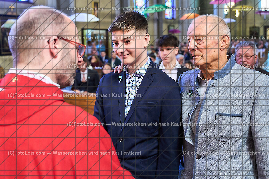 ALP1076_PfarrFirmung Wieselburg_Firmvorgang | (C)FotoLois.com, Alois Spandl, Firmung in der Pfarrkirche Wieselburg mit Generalvikar Dr. Christoph Weiss, Dechant Pfarrer Daniel Kostrzycki und Monignore Franz Dammerer, Sa 15. Juni 2024.