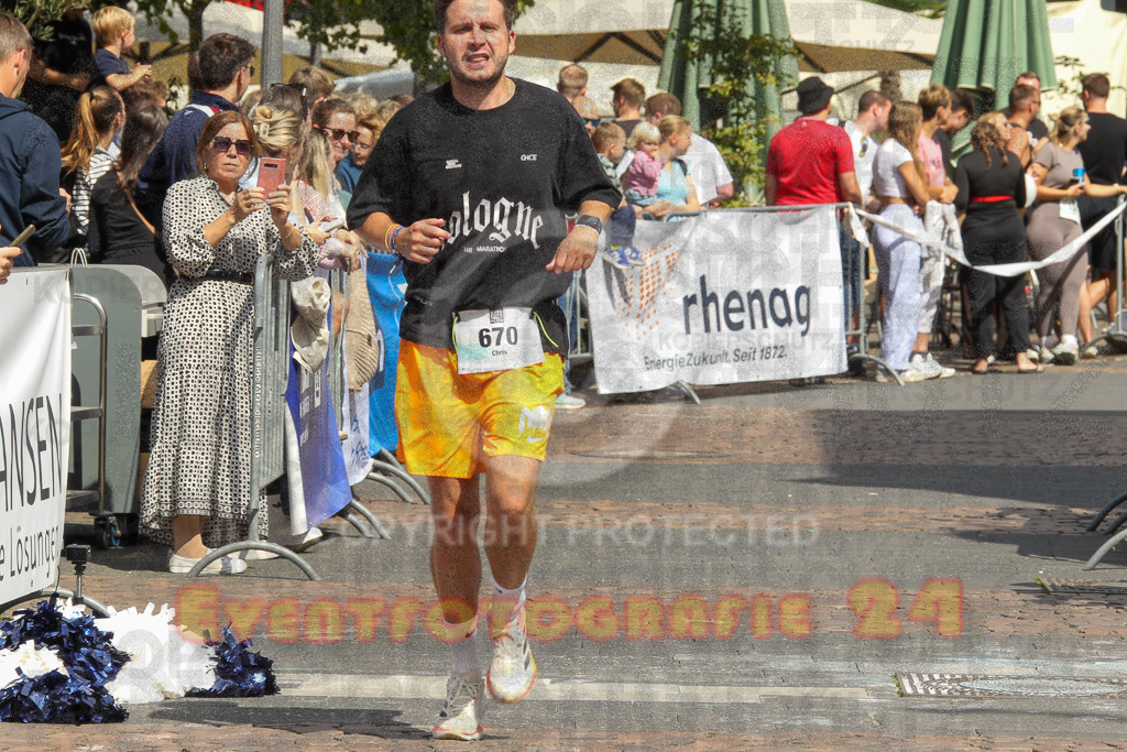 250824_1455_EV4_2373 | Sportfotografie im Rhein-Sieg Kreis, Köln, Bonn, NRW, Rheinland Pfalz, Hessen, etc. Unser Tätigkeitsfeld umfasst den Laufsport vom Volkslauf über den Marathon, Duathlon, Triathon bis zum Ultralauf wie Kölnpfad Ultra oder Schindertrail.