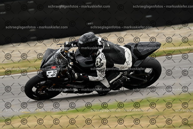 25bt02-1628 | markuskiefer.com - Realisiert mit Pictrs.com