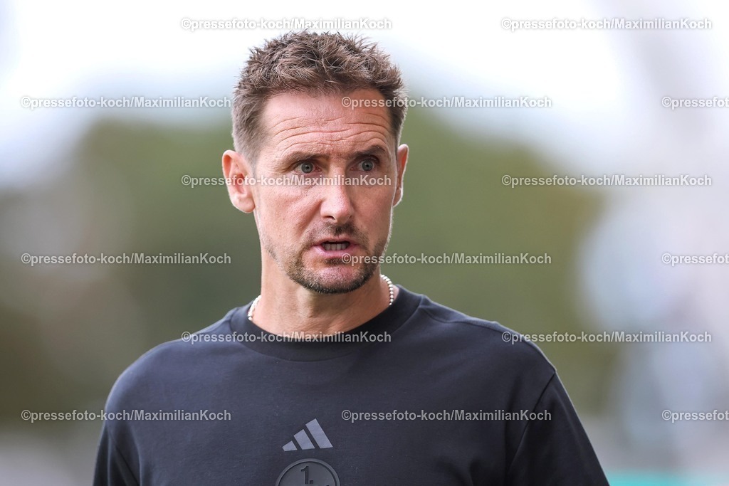 PRM22082501005 | 22.08.2025, Fußball, Preußen Münster - 1. FC Nürnberg, 2. Fußball Bundesliga,  Preußenstadion, Saison 2025 2026: Cheftrainer Miroslav Klose (1FC Nuernberg #hc)  DFB regulations prohibit any use of photographs as image sequences and or quasi-video.