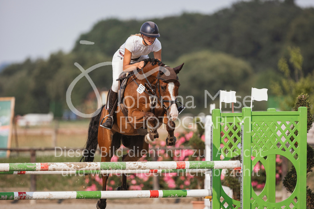 240627_LüPfSpTa_SprPf-M-253 | Deine schönsten Turniermomente als professionelle Fotos! Entdecke hochwertige Pferdesport-Fotografie im Online-Shop. Jetzt Fotos finden & bestellen!