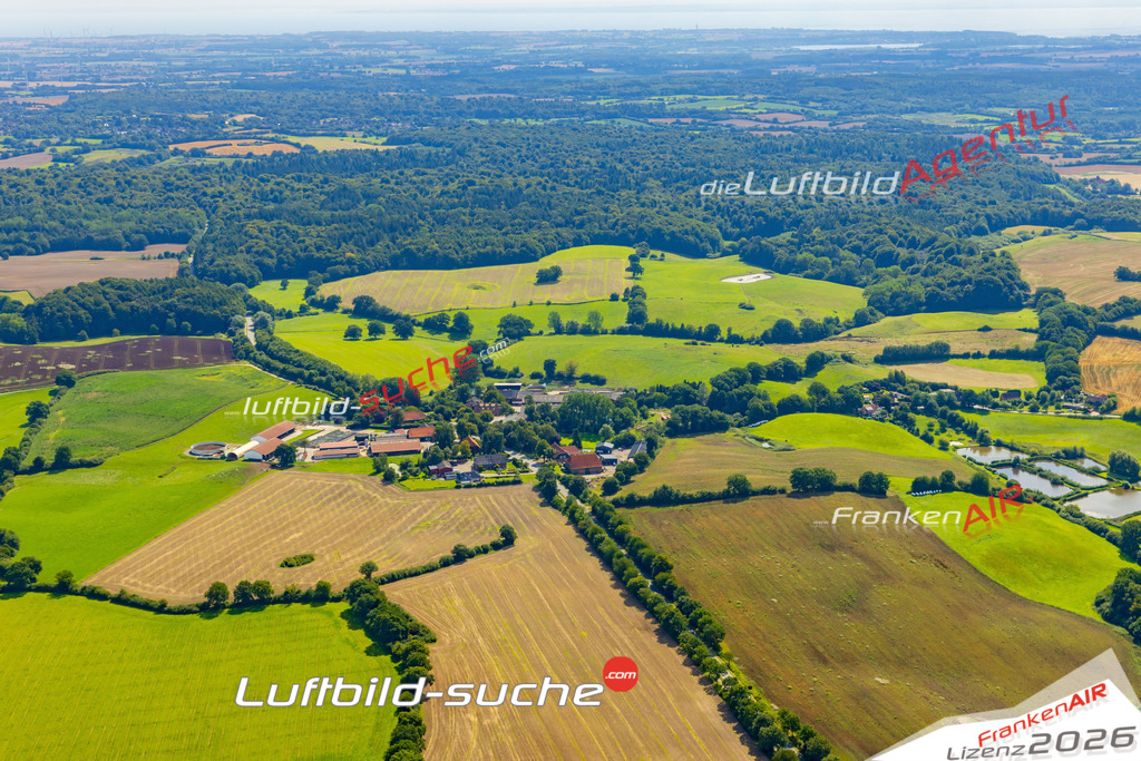 Luftbild Vs Google Maps  Bergfeld  Kasseedorf -Das Luftbild wurde 2025 vom UL-Flugzeug heraus erstellt ( keine Drohnenluftbilder ) - Hochauflösende Luftaufnahme -Nicht vergleichbar mit Google Maps oder Satelittenbilder- Die Geschenkidee !Mit Lizenz und Bildrechte bestellbar