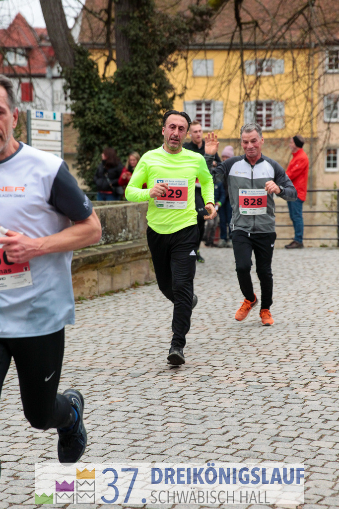 VR Bank Hauptlauf 10000m | 3 Koenigslauf 2023 - Realisiert mit Pictrs.com