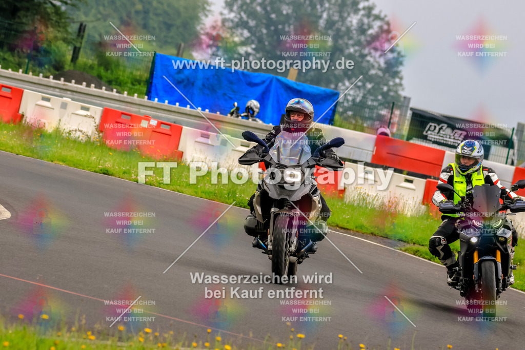 VBK-6781 | Hier findet Ihr Bilder von Touristenfahrten auf der Nürburgring Nordschleife oder von anderen Veranstaltungen die ich besucht habe. Viel Spass beim Durch Schauen 