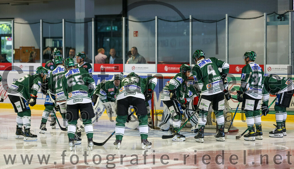 2023-09-10_017_TSV_Erding_gegen_EHC_Klostersee | Erding, Deutschland, 10.09.2023:
Eishockey, Bayernliga 2023 / 2024, Testspiel, TSV Erding gegen EHC Klostersee, Endergebnis: 10:1

Foto: Christian Riedel / fotografie-riedel.net