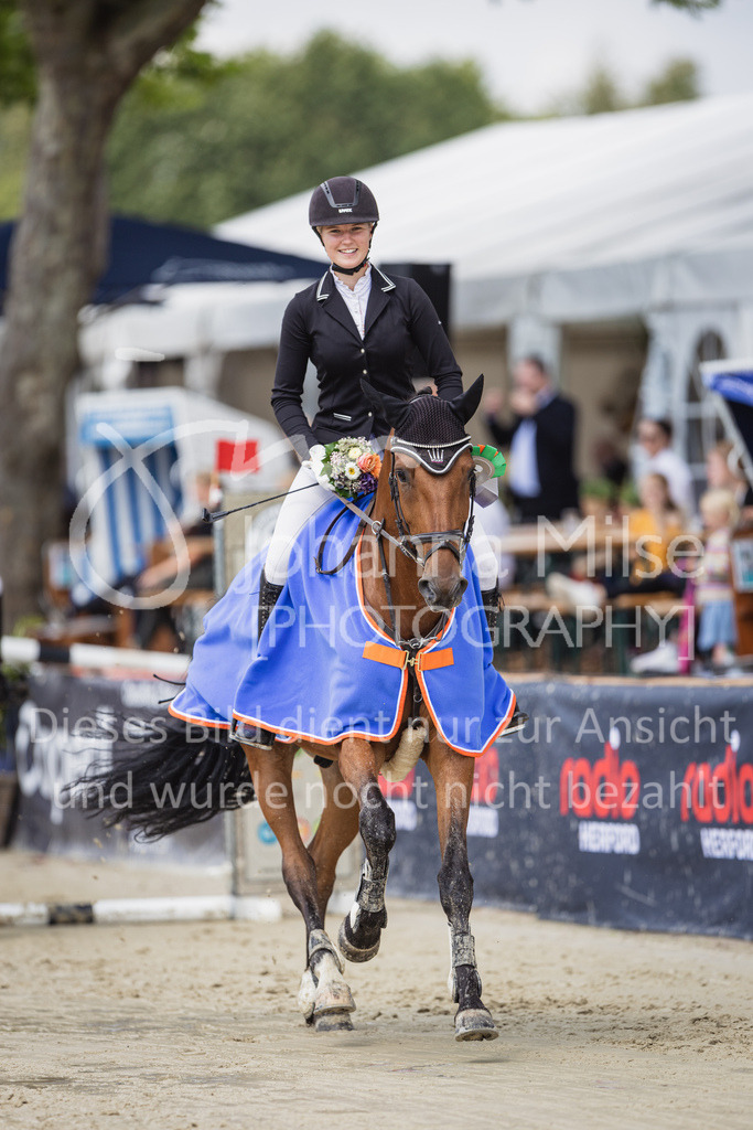 230728_BHO_A1-Stil-1-251 | Deine schönsten Turniermomente als professionelle Fotos! Entdecke hochwertige Pferdesport-Fotografie im Online-Shop. Jetzt Fotos finden & bestellen!