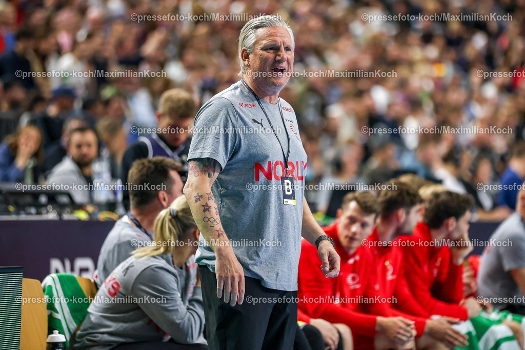 xKWIx17052601031 | 17.05.2026, xkwix, Handball, Länderspiel, Deutschland - Dänemark , Lanxess-Arena in Köln: Headcoach Nikolaj Jacobsen (Denmark #hc) Photo: xKamilxWilkowskixPressefotoKochx
