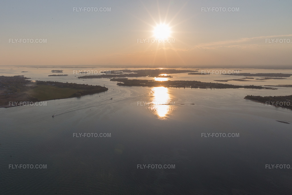 Aerial view: View of the town in Punta Sabbioni in the state Veneto, Italy.Photo: IMG_098274.jpg taken on 04/03/2017 by Werner Riehm/FLY-FOTO.comResolution of the original: 5128 x 3418 px