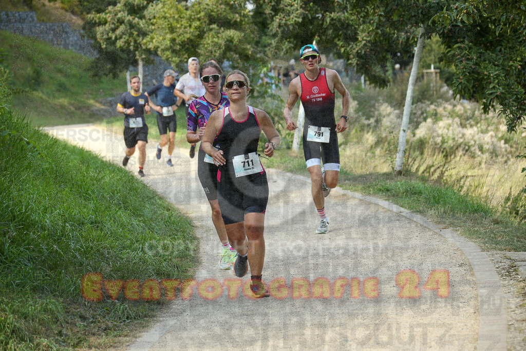250824_1443_EX1_7279 | Sportfotografie im Rhein-Sieg Kreis, Köln, Bonn, NRW, Rheinland Pfalz, Hessen, etc. Unser Tätigkeitsfeld umfasst den Laufsport vom Volkslauf über den Marathon, Duathlon, Triathon bis zum Ultralauf wie Kölnpfad Ultra oder Schindertrail.