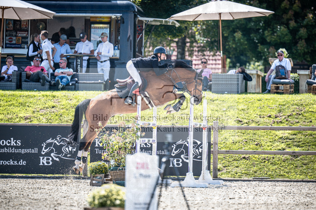 DOS_5507 | Entdecke hochwertige Reitturnierfotos von Foto Oger. Professionell, emotional und authentisch – jetzt Lieblingsmomente im Shop bestellen.Deutschlandweite Turnierfotografie. - Realisiert mit Pictrs.com